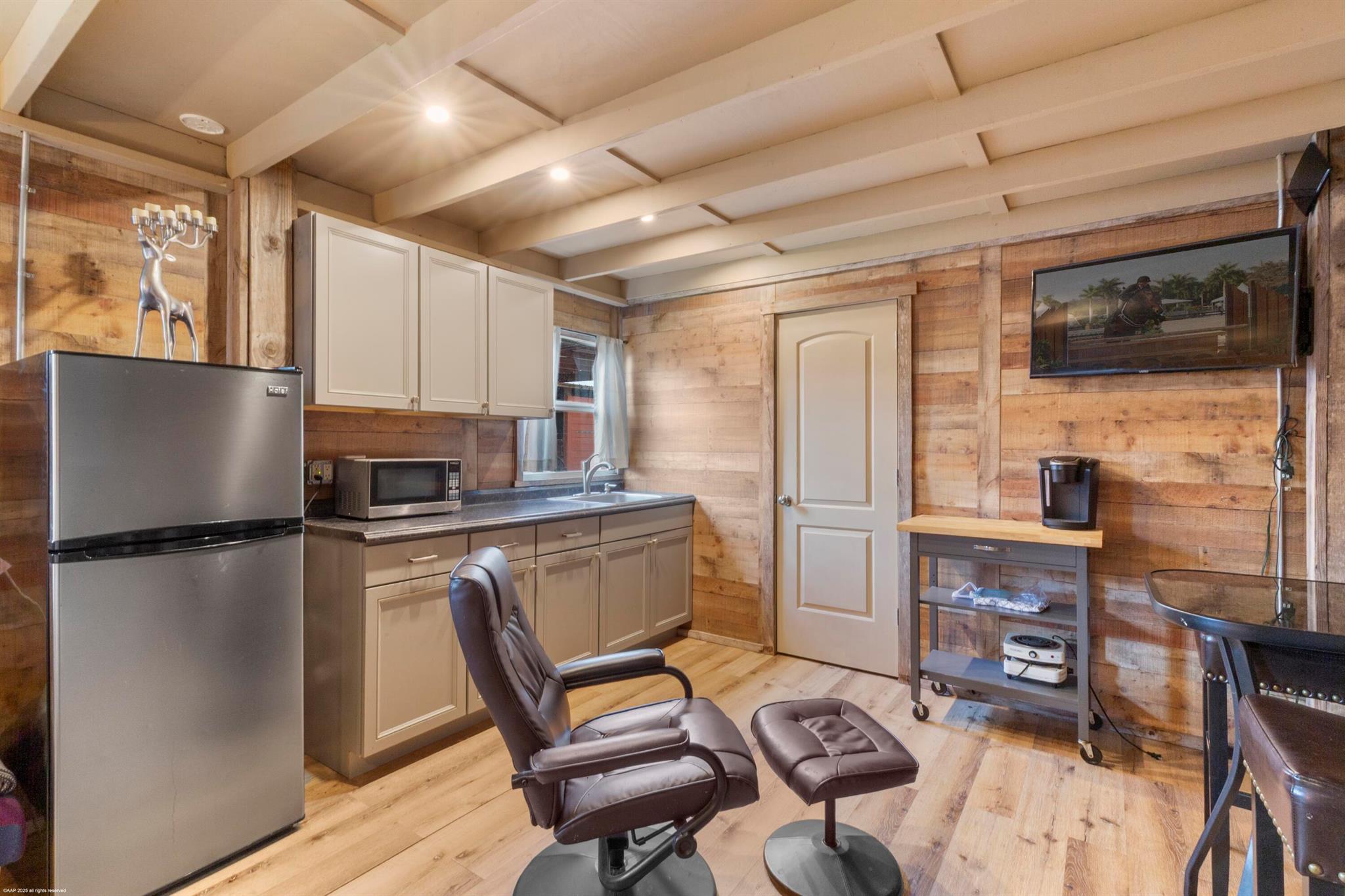 LOXAHATCHEE GROVES - Residential