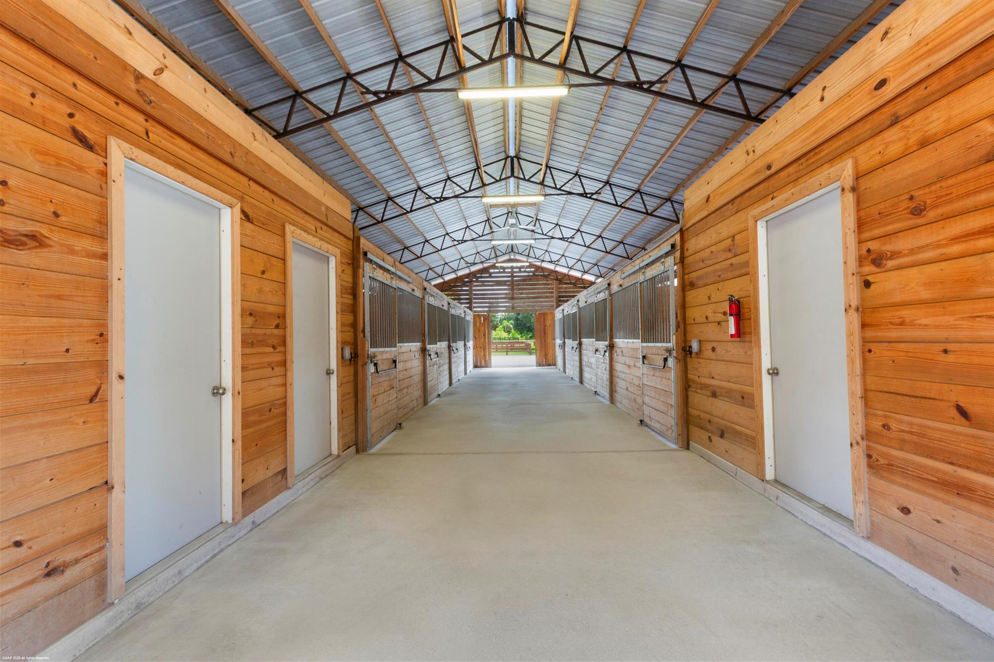 LOXAHATCHEE GROVES - Residential