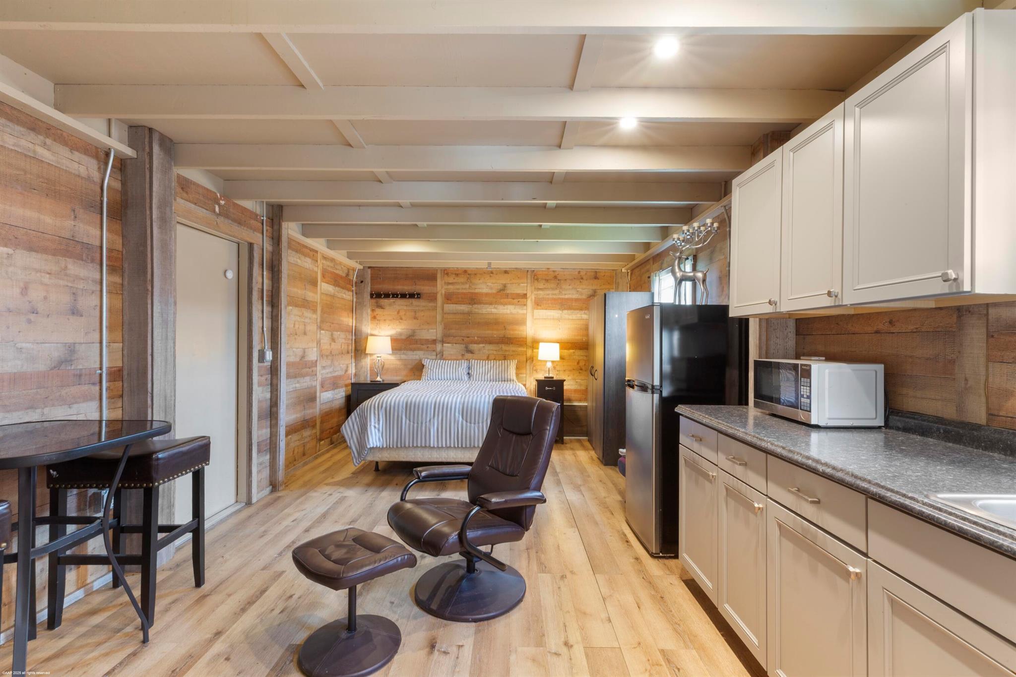 LOXAHATCHEE GROVES - Residential