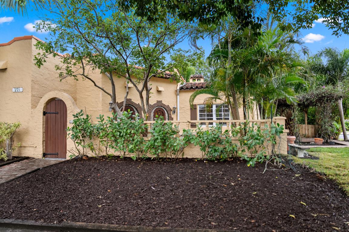 HILLSIDE PARK - Residential Income