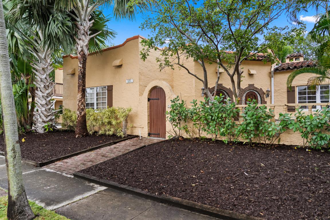 HILLSIDE PARK - Residential Income