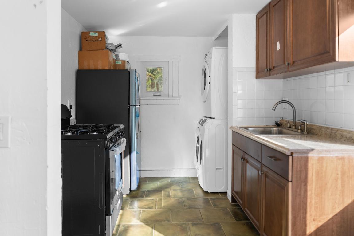 HILLSIDE PARK - Residential Income