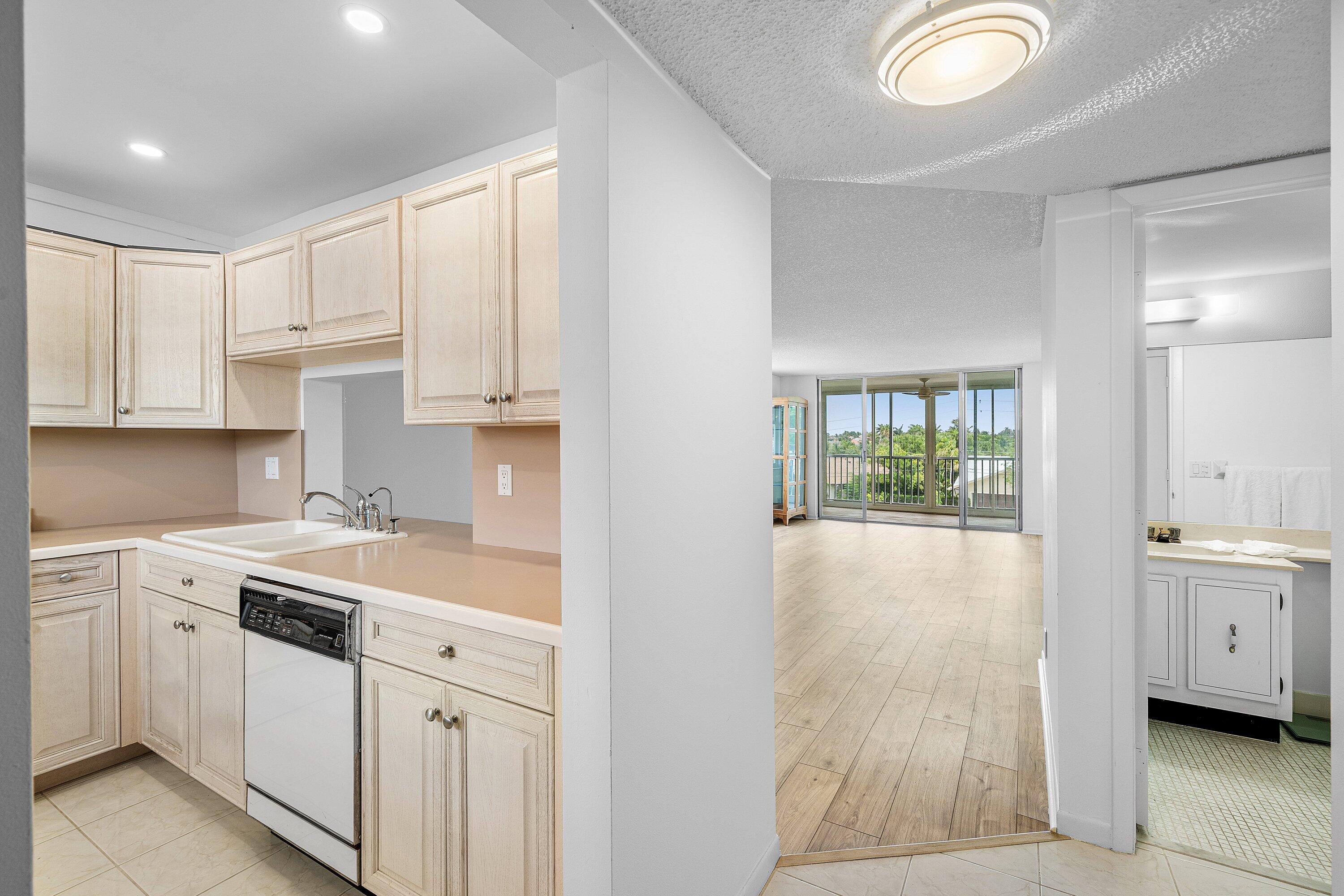 TROPIC BAY CONDO & MARINA - Residential