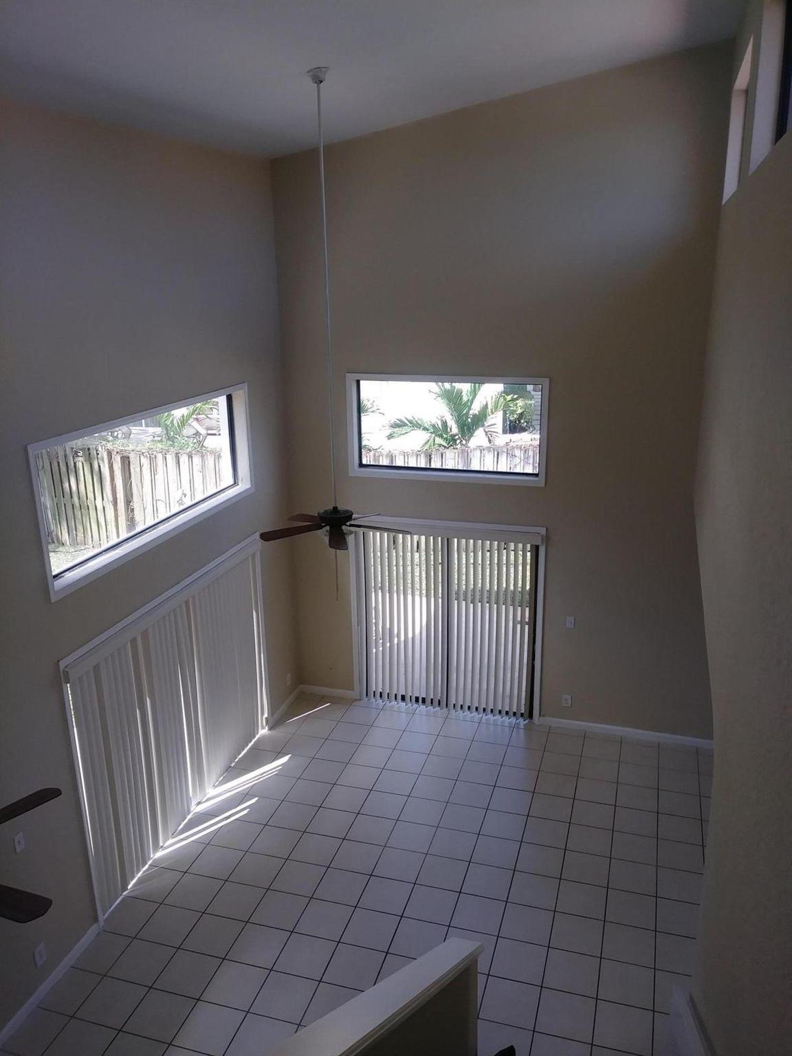 GREENVIEW SHORES 2 OF WEL - Residential Lease