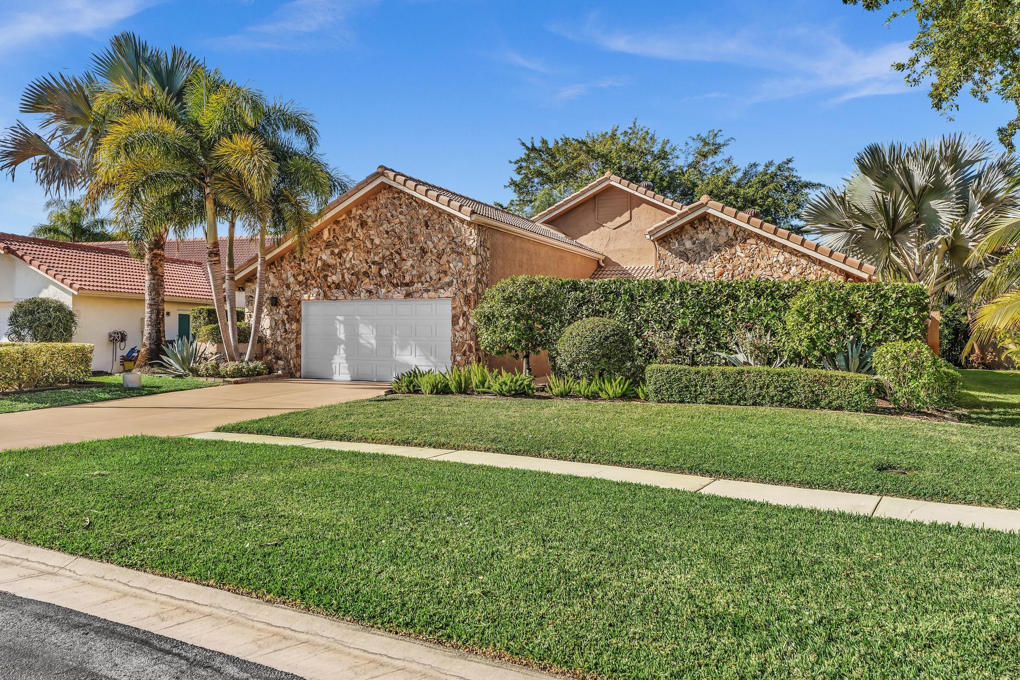 BOCA GREENS - Residential