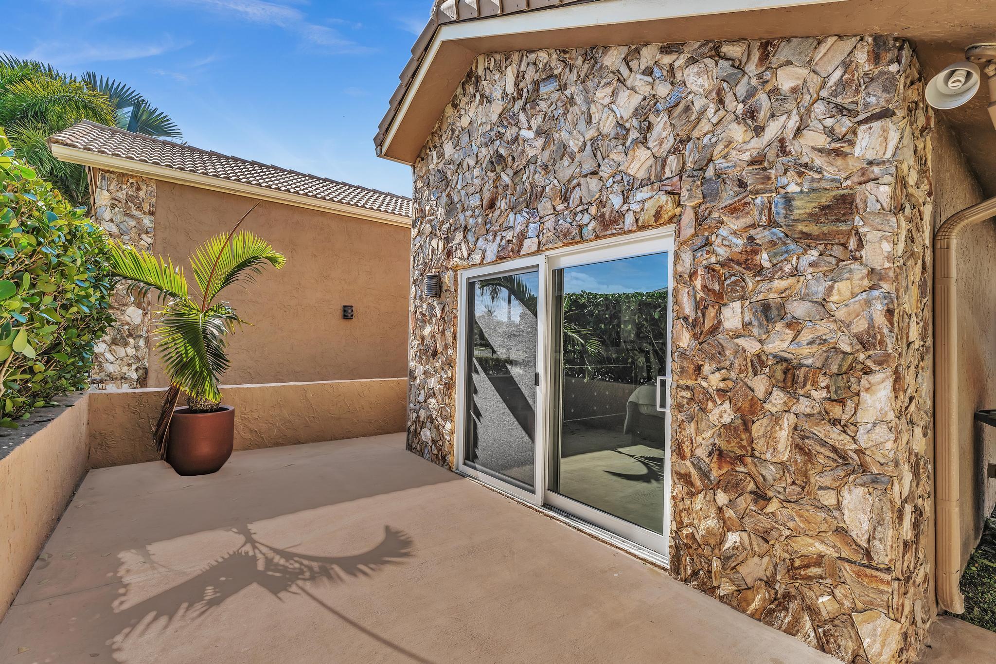 BOCA GREENS - Residential