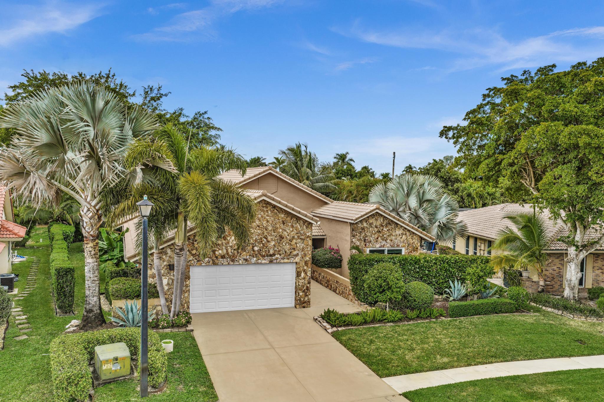 BOCA GREENS - Residential