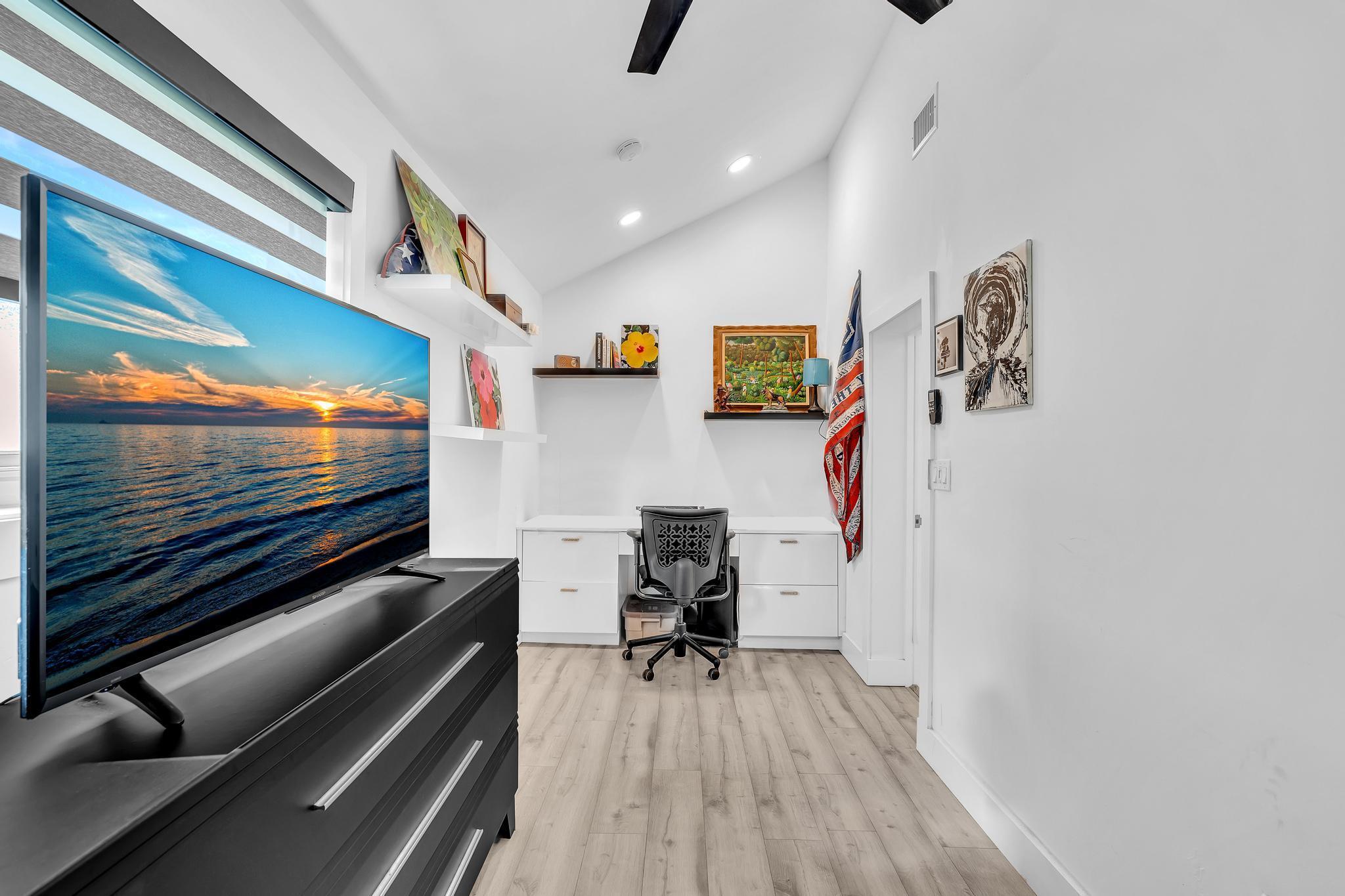 BOCA GREENS - Residential