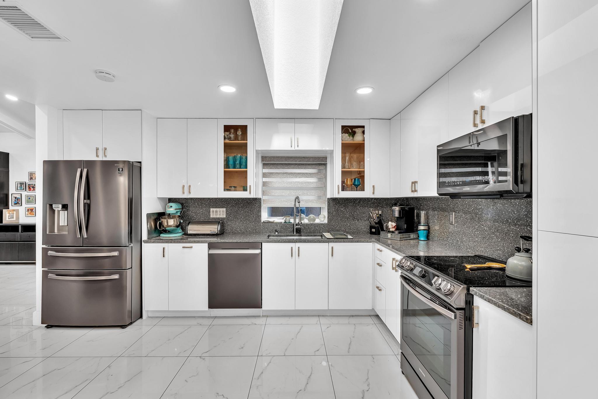 BOCA GREENS - Residential