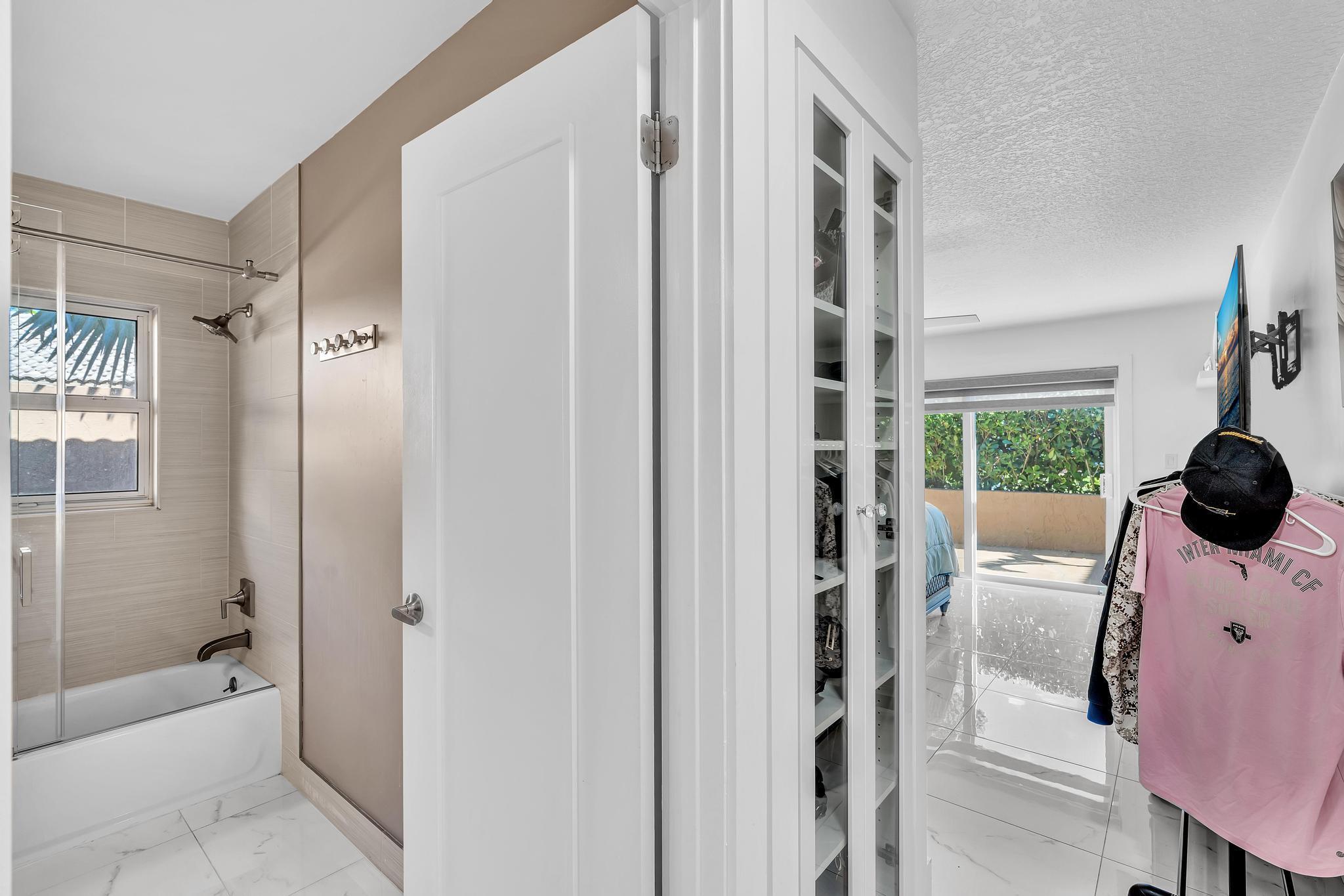 BOCA GREENS - Residential