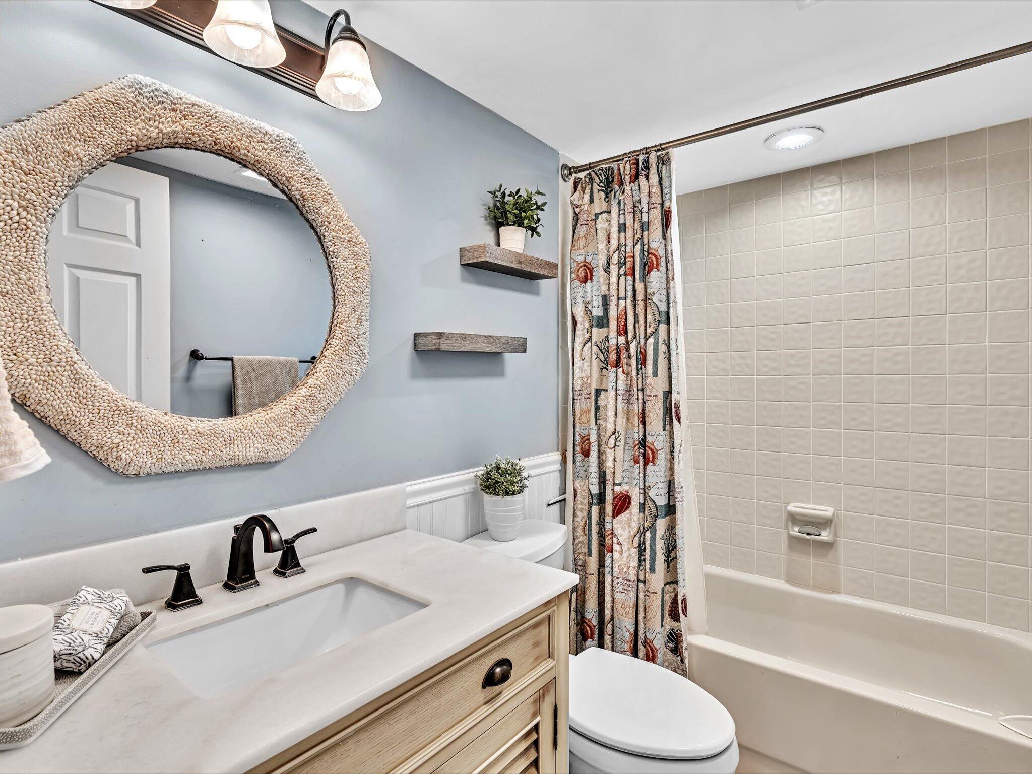 ASPEN GLEN CONDO - Residential