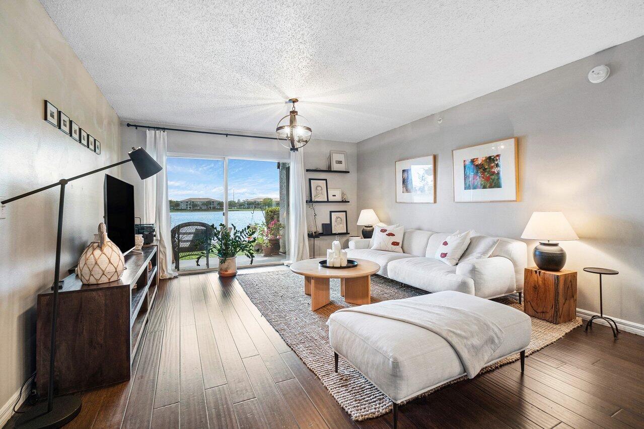 5031 Wiles Road 104