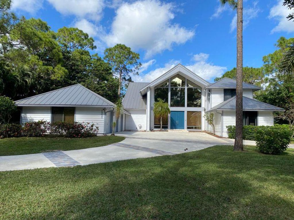 Photo of 1328 SE Colony Way, Jupiter, FL 33478 (MLS # R11122953)