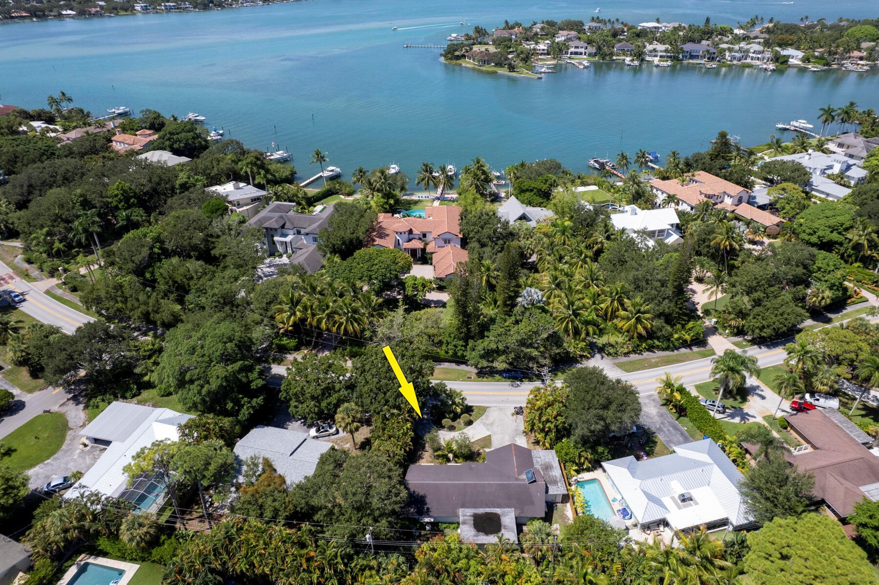 229 W Riverside Drive