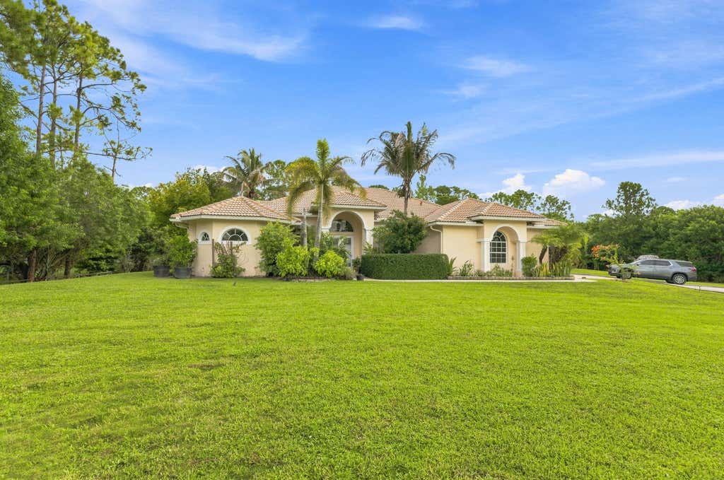 Photo of 17603 82nd Road N, Loxahatchee, FL 33470 (MLS # B26062985)