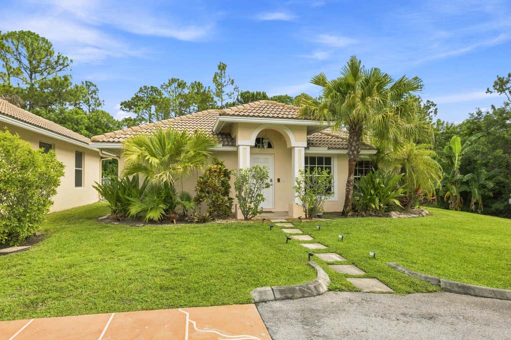 Photo of 17603 82nd Road N, Loxahatchee, FL 33470 (MLS # B26062985)