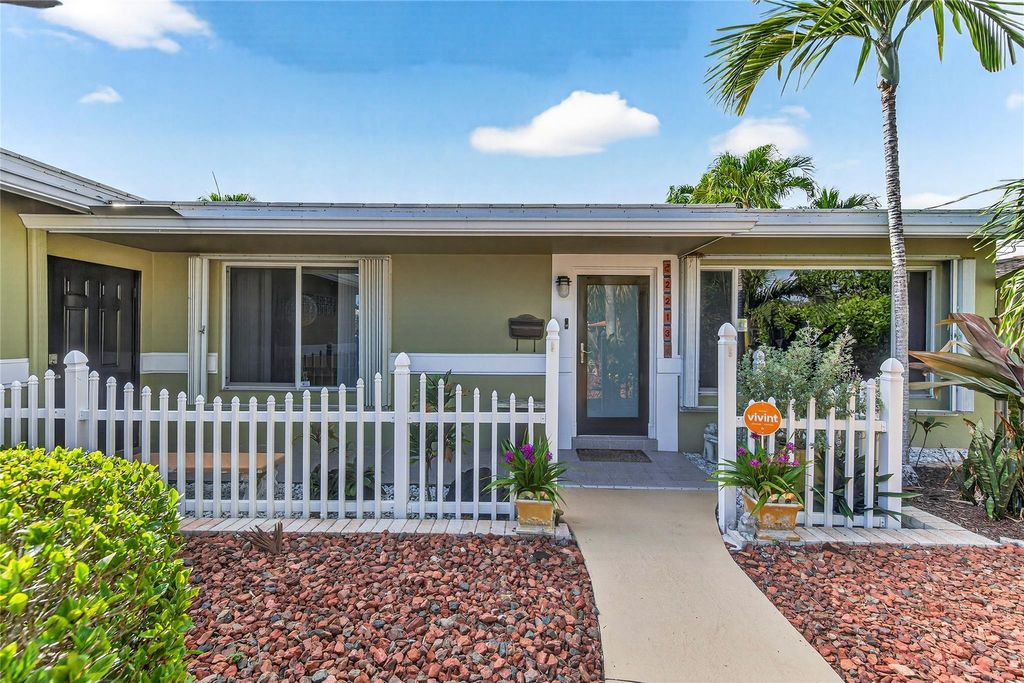 Photo of 2213 NE 16th Ave, Wilton Manors, FL 33305 (MLS # F10540329)