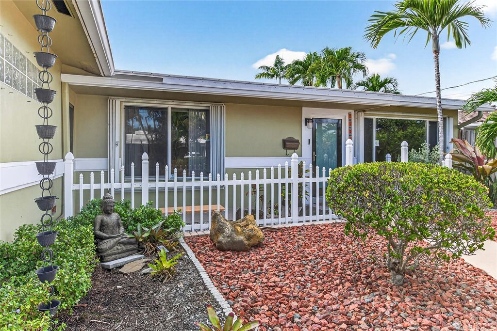 Photo of 2213 NE 16th Ave, Wilton Manors, FL 33305 (MLS # F10540329)