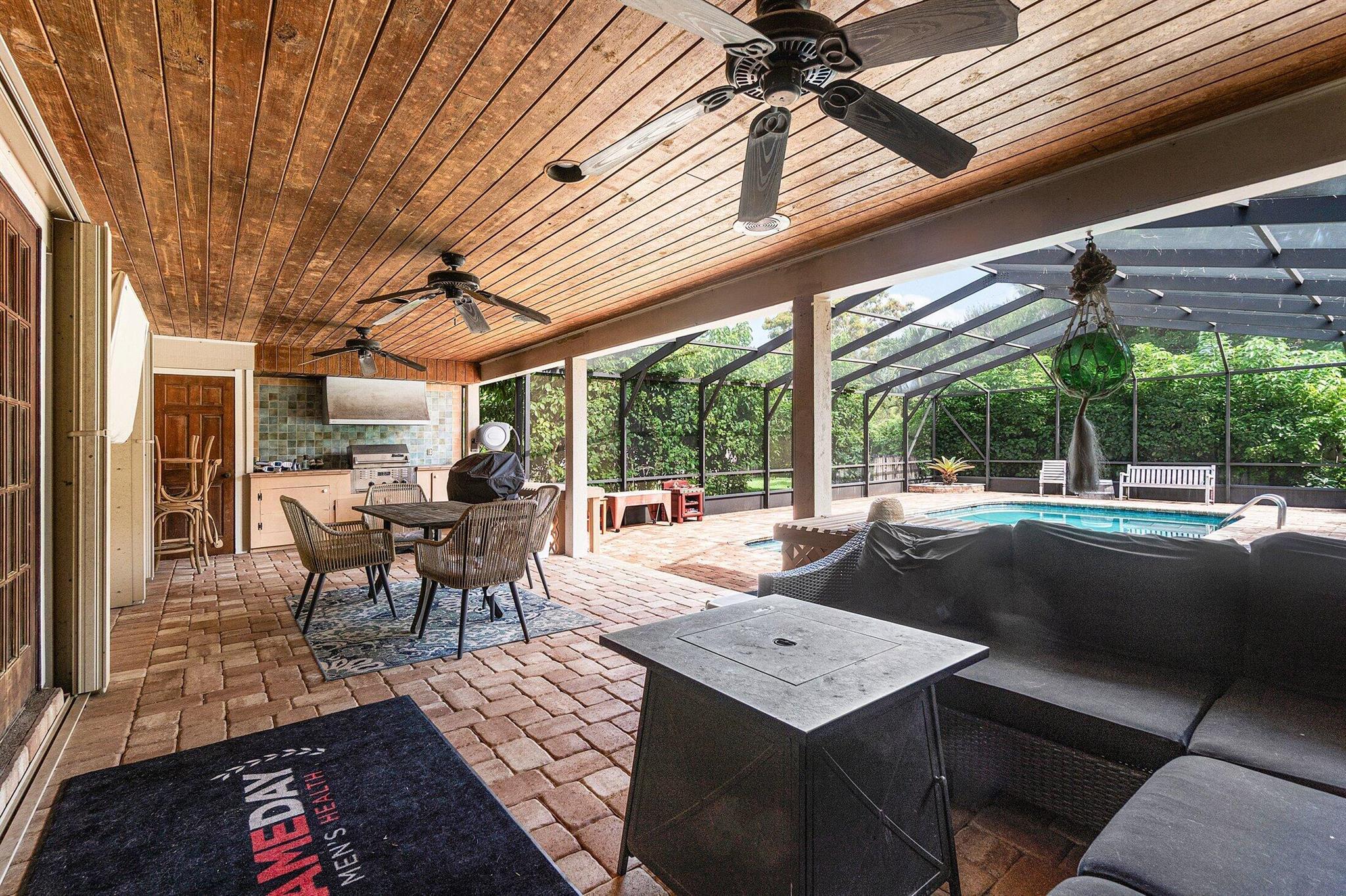 PINEWOOD EAST 2 OF WELLIN - Residential Lease