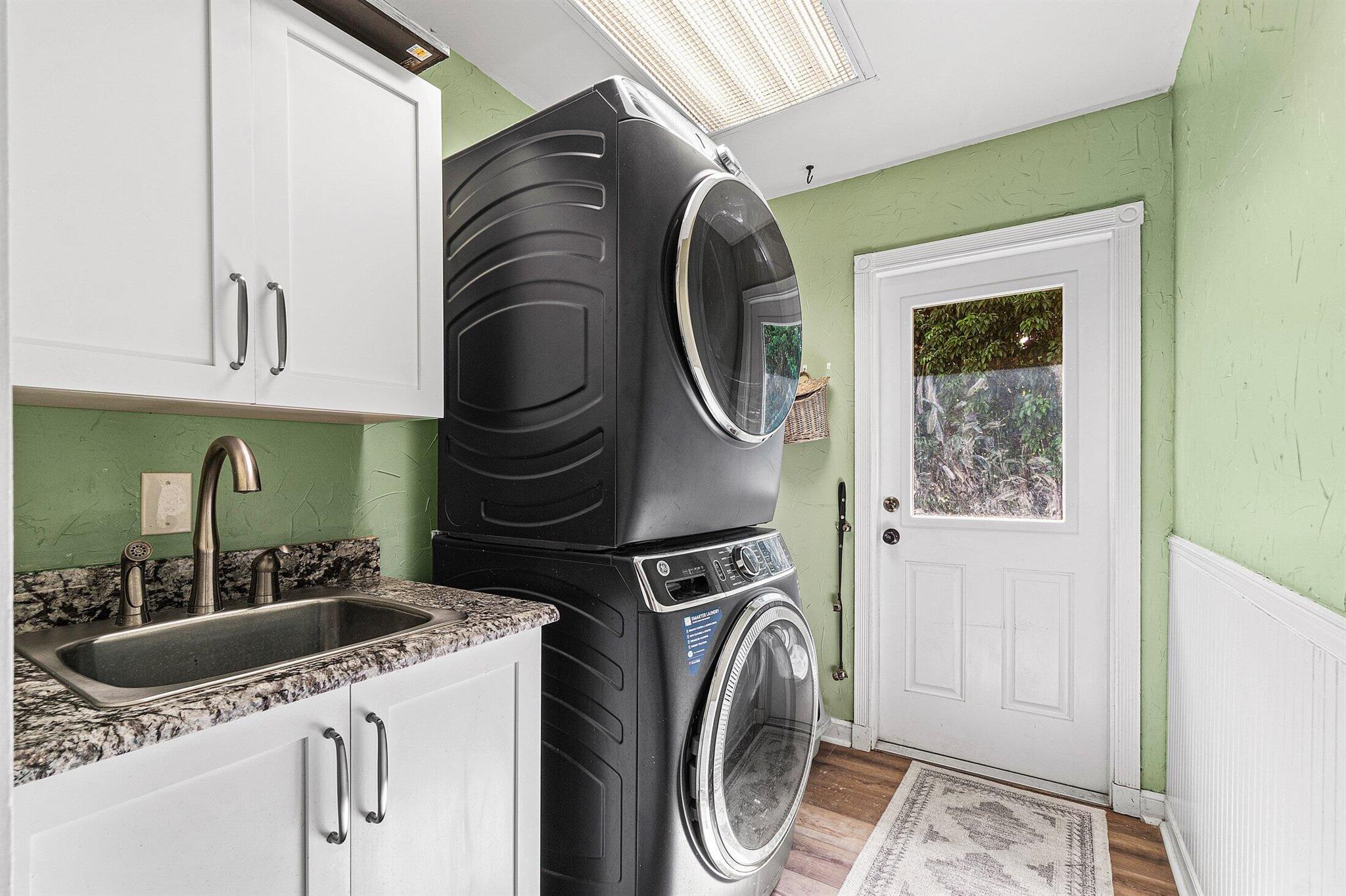 PINEWOOD EAST 2 OF WELLIN - Residential Lease