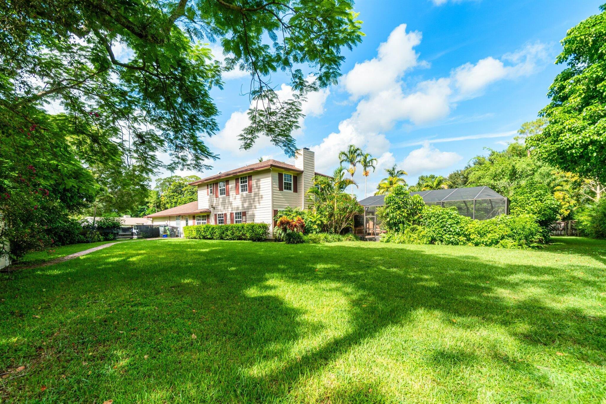 PINEWOOD EAST 2 OF WELLIN - Residential Lease