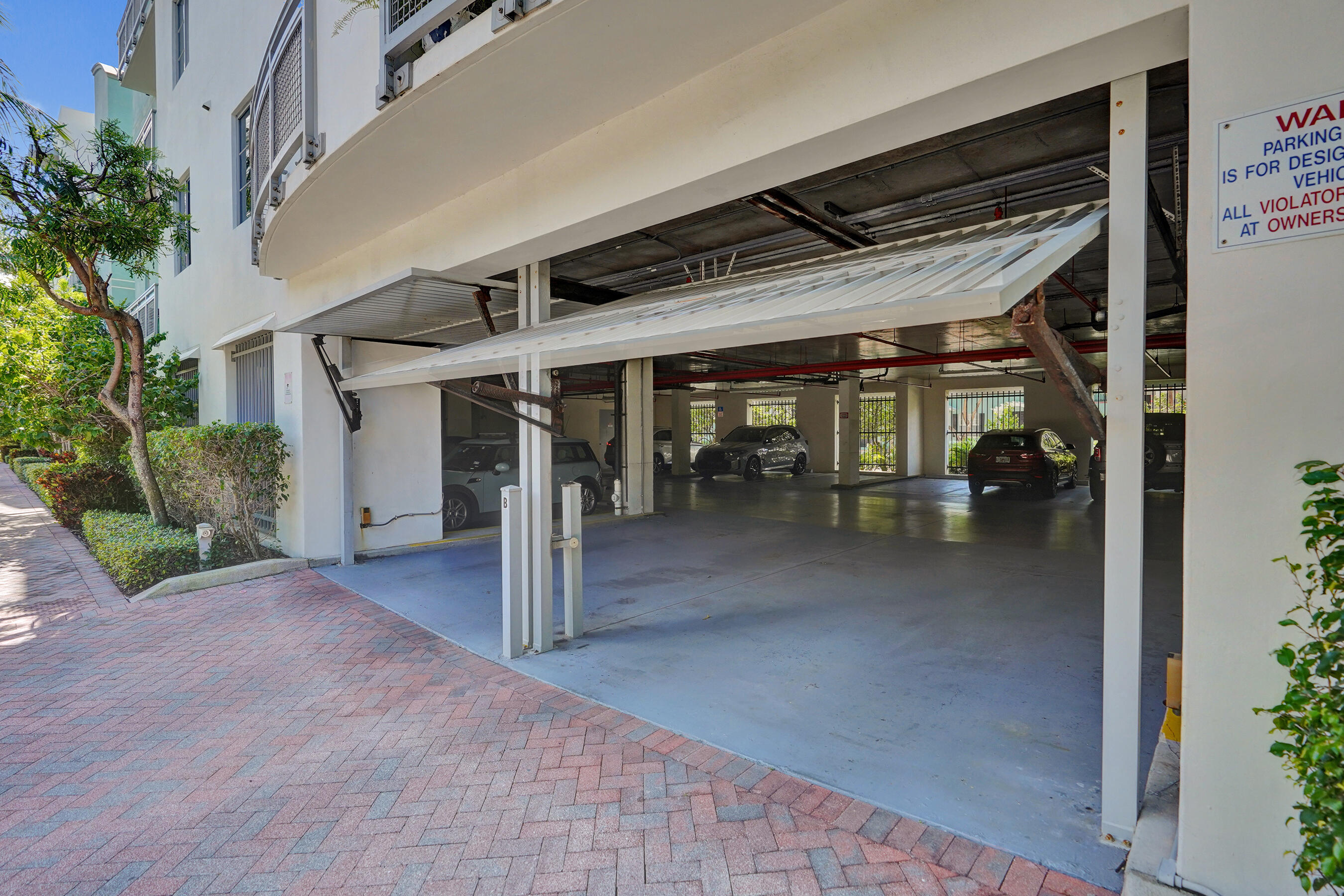 MERIDIAN DELRAY CONDO - Residential