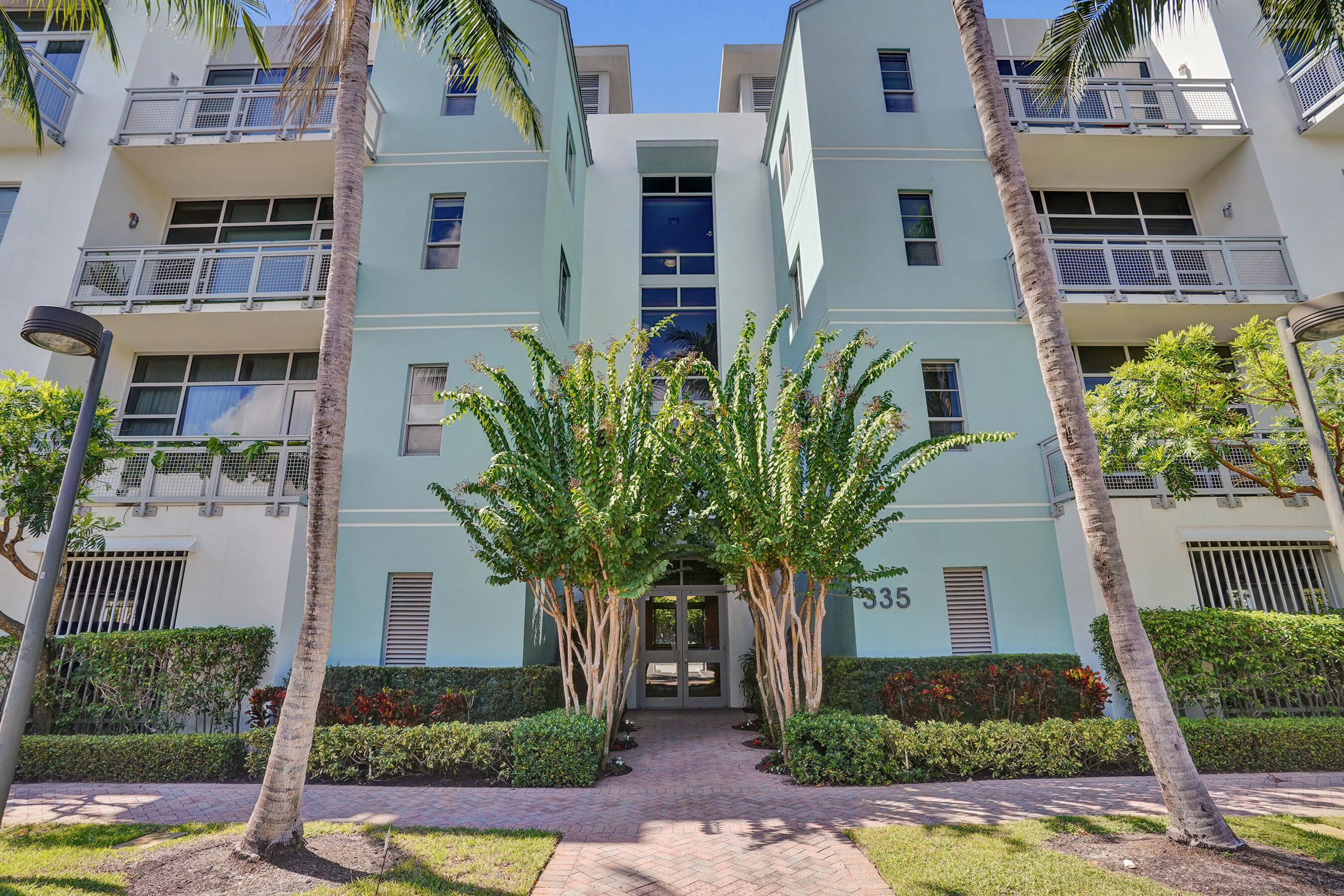 MERIDIAN DELRAY CONDO - Residential
