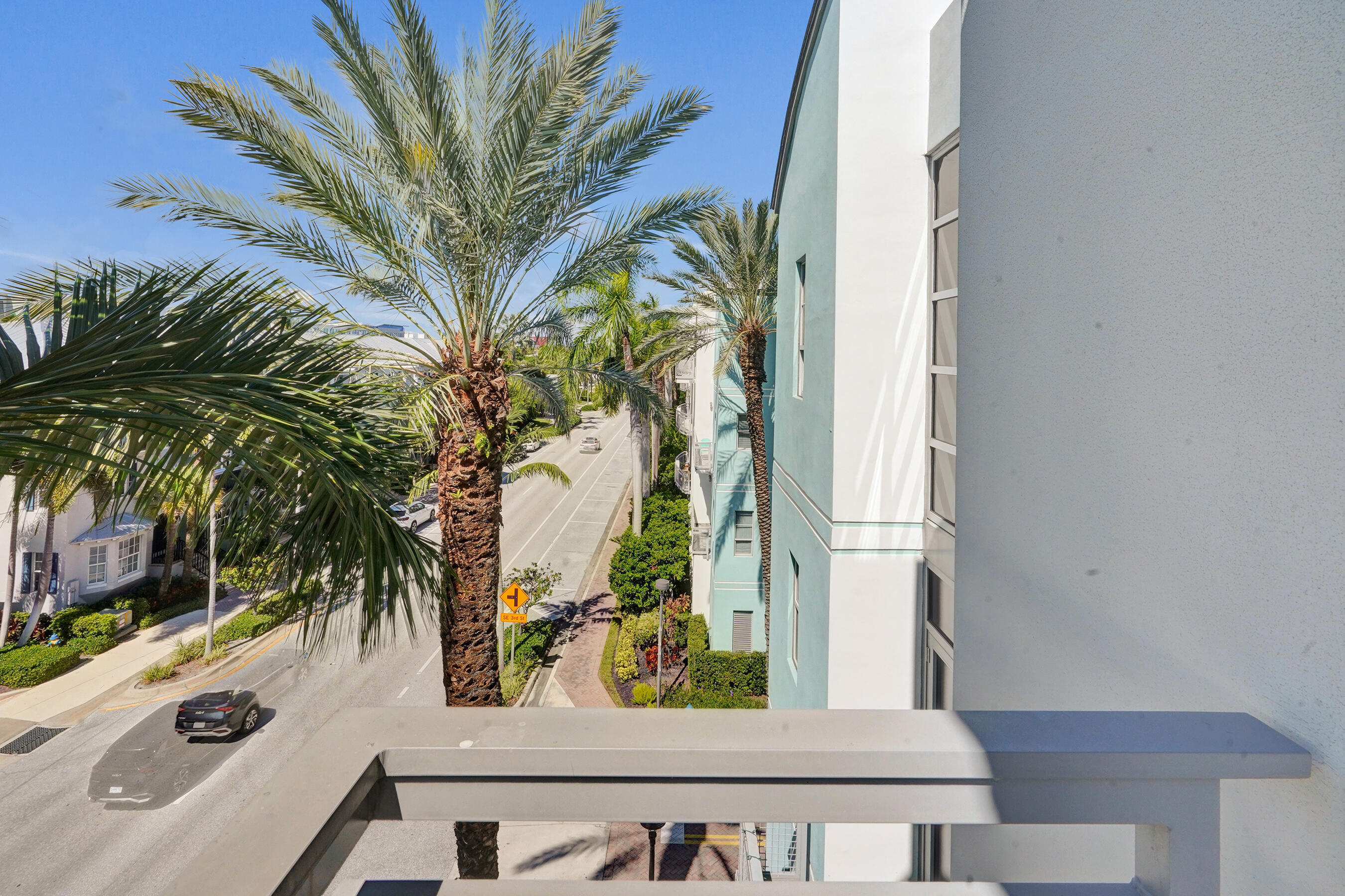 MERIDIAN DELRAY CONDO - Residential