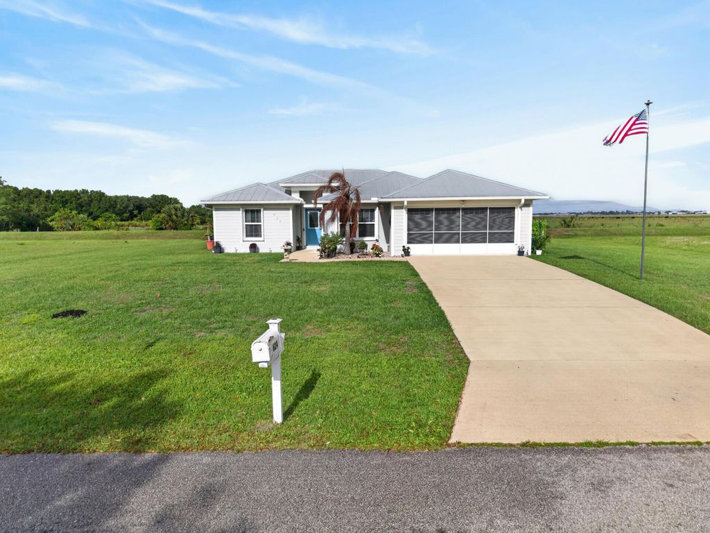 Photo of 624 Woodmont Street, Sebring, FL 33876 (MLS # B26014062)