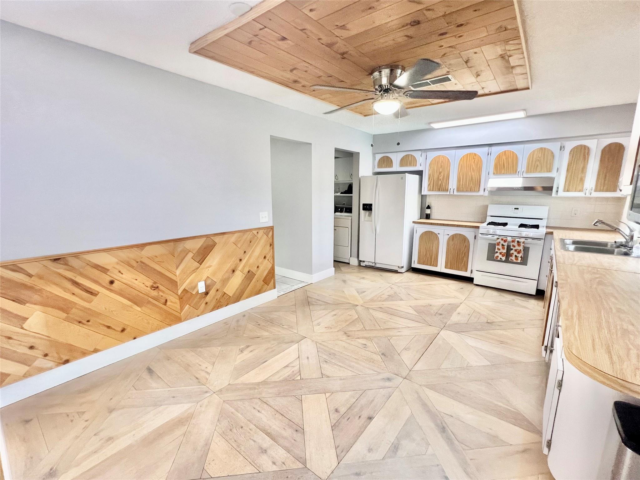 Sunrise Golf Village - Residential