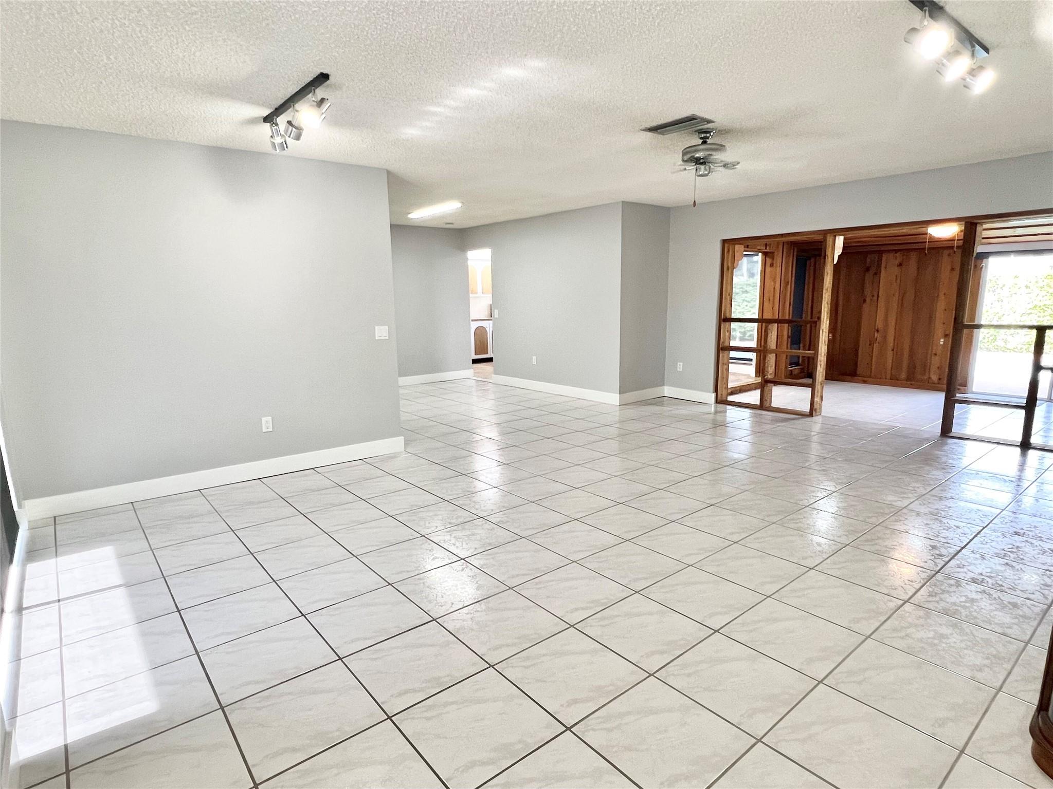 Sunrise Golf Village - Residential