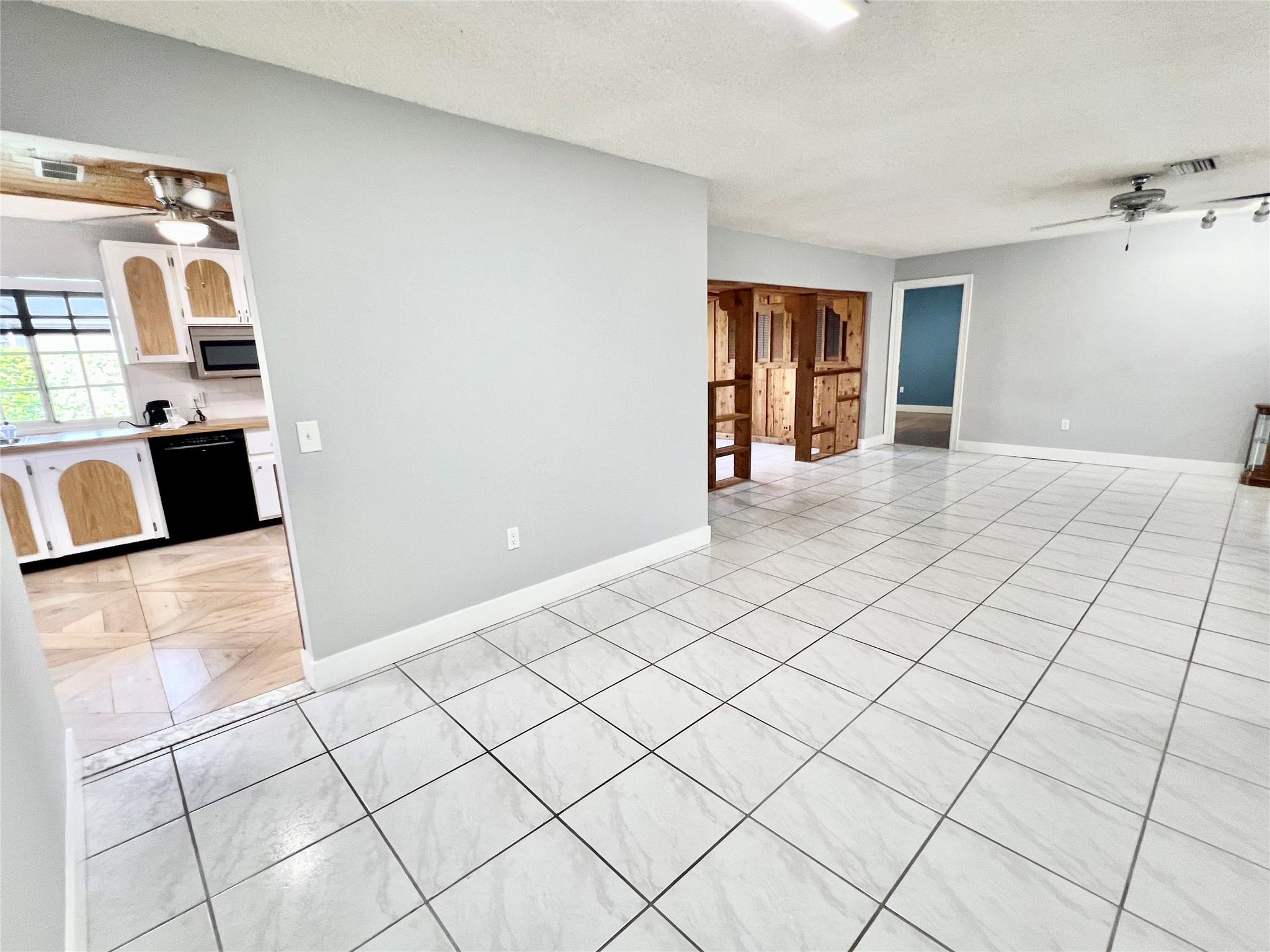 Sunrise Golf Village - Residential