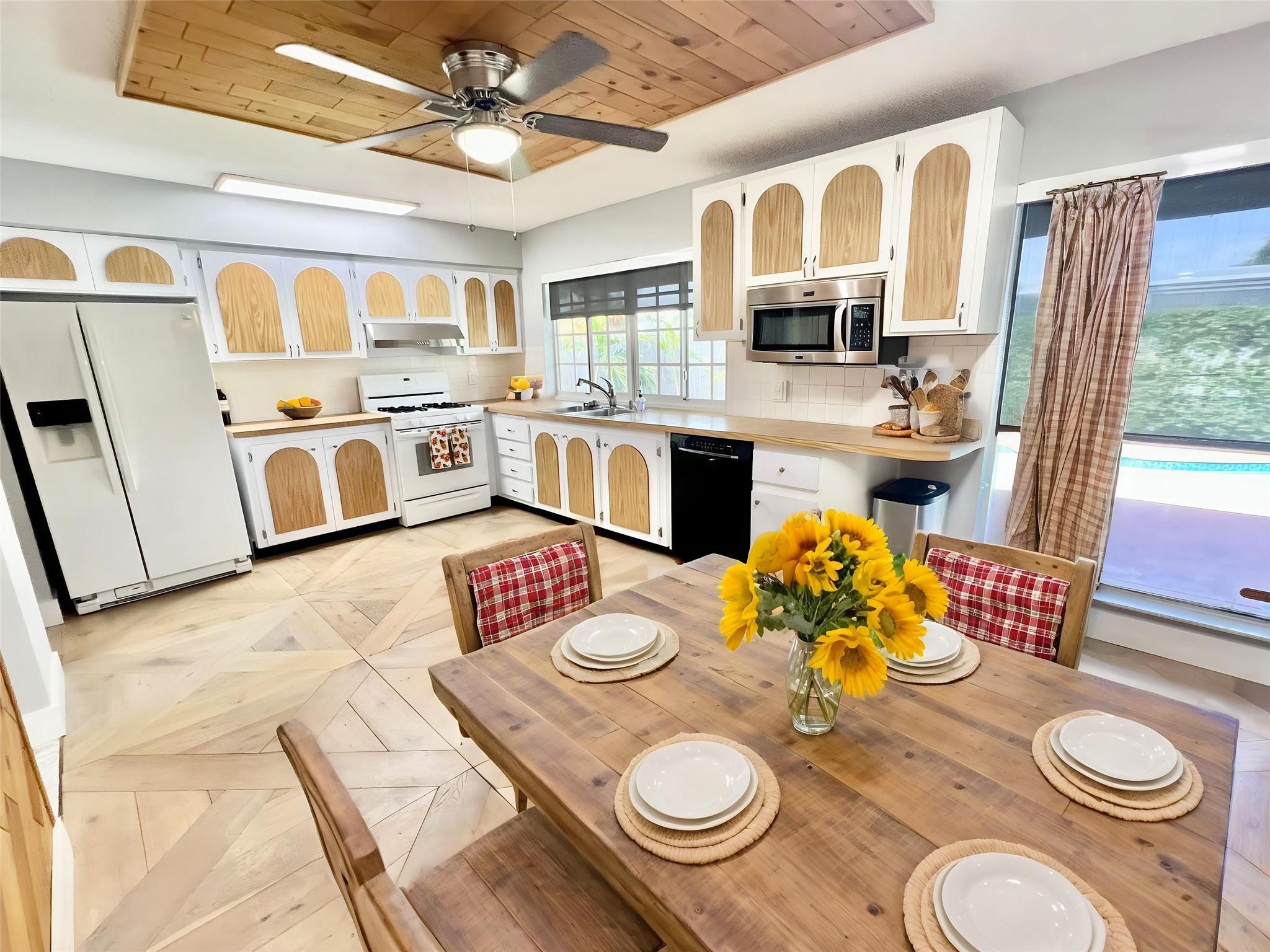 Sunrise Golf Village - Residential