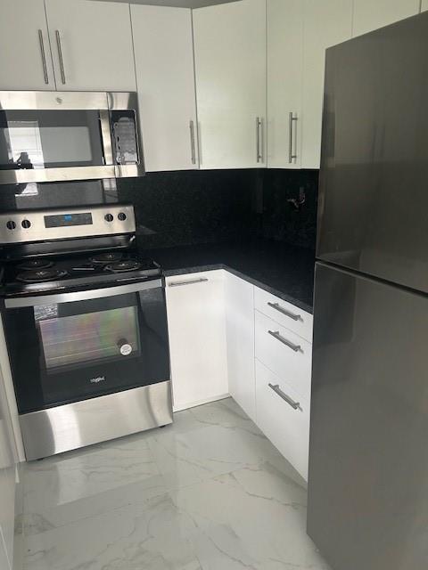 Coral Spgs Lakes 68-12 B - Residential Lease