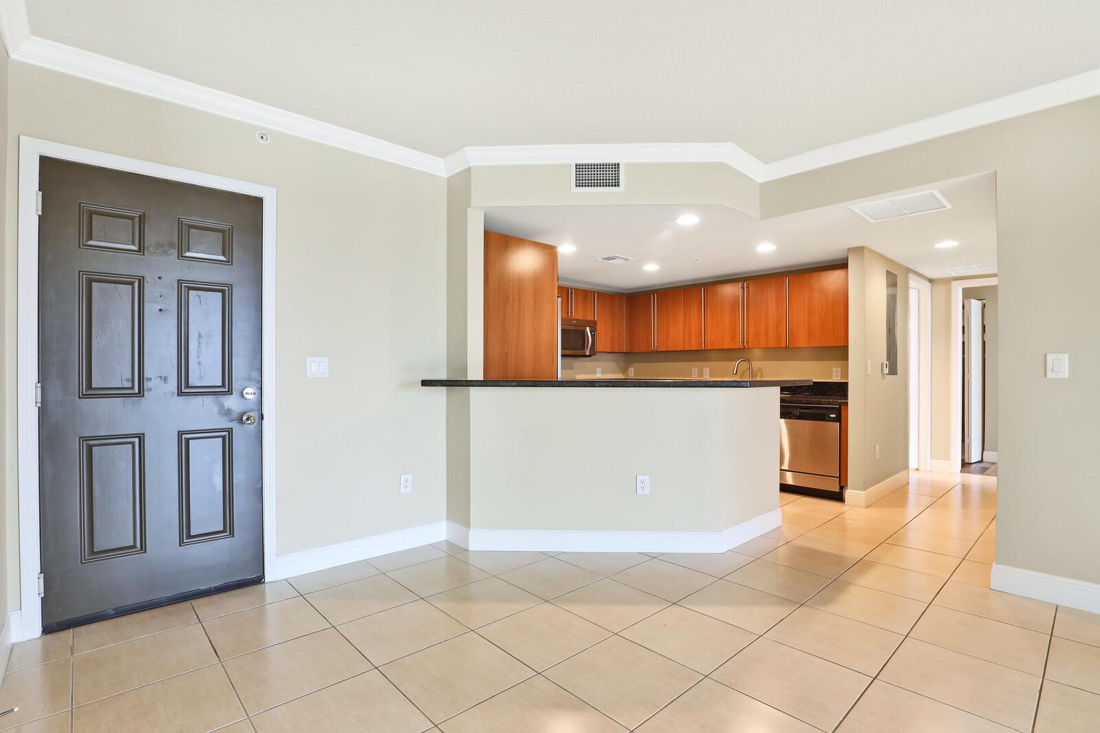 610 Clematis Street 500