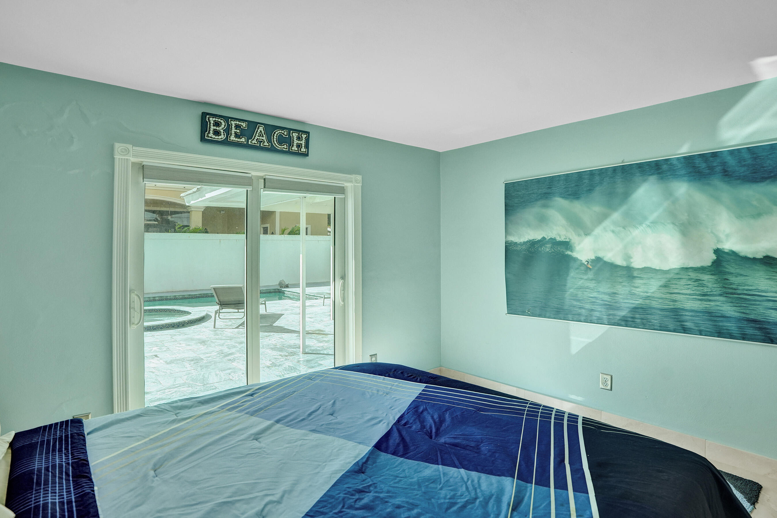 HILLSBORO SHORES - Residential