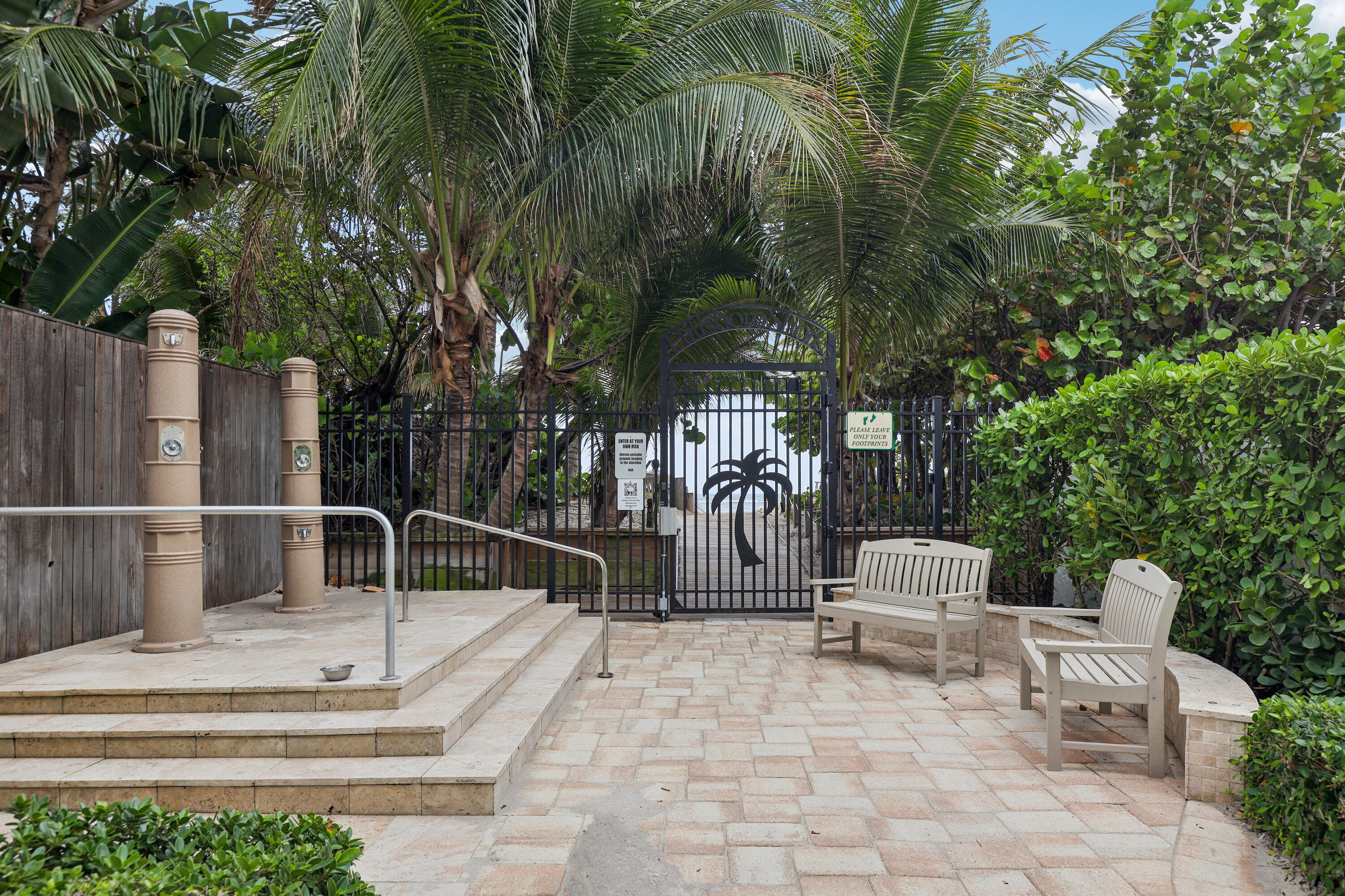 HILLSBORO SHORES - Residential