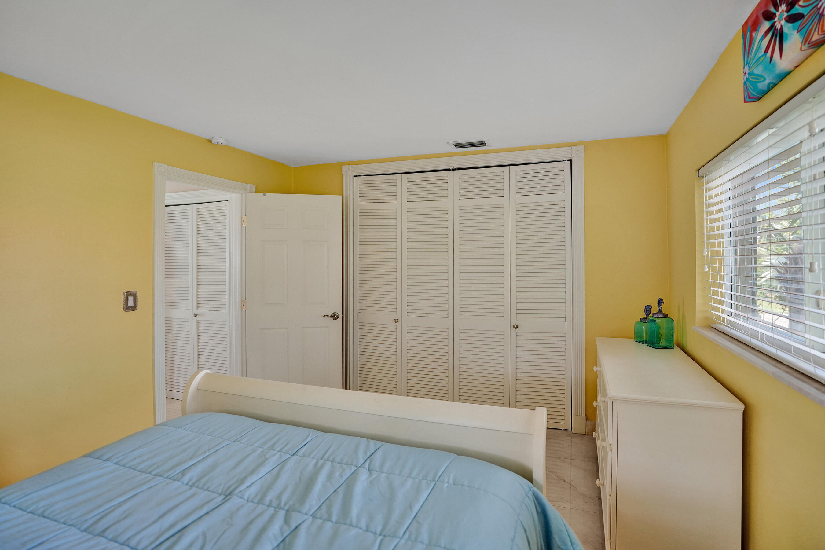 HILLSBORO SHORES - Residential