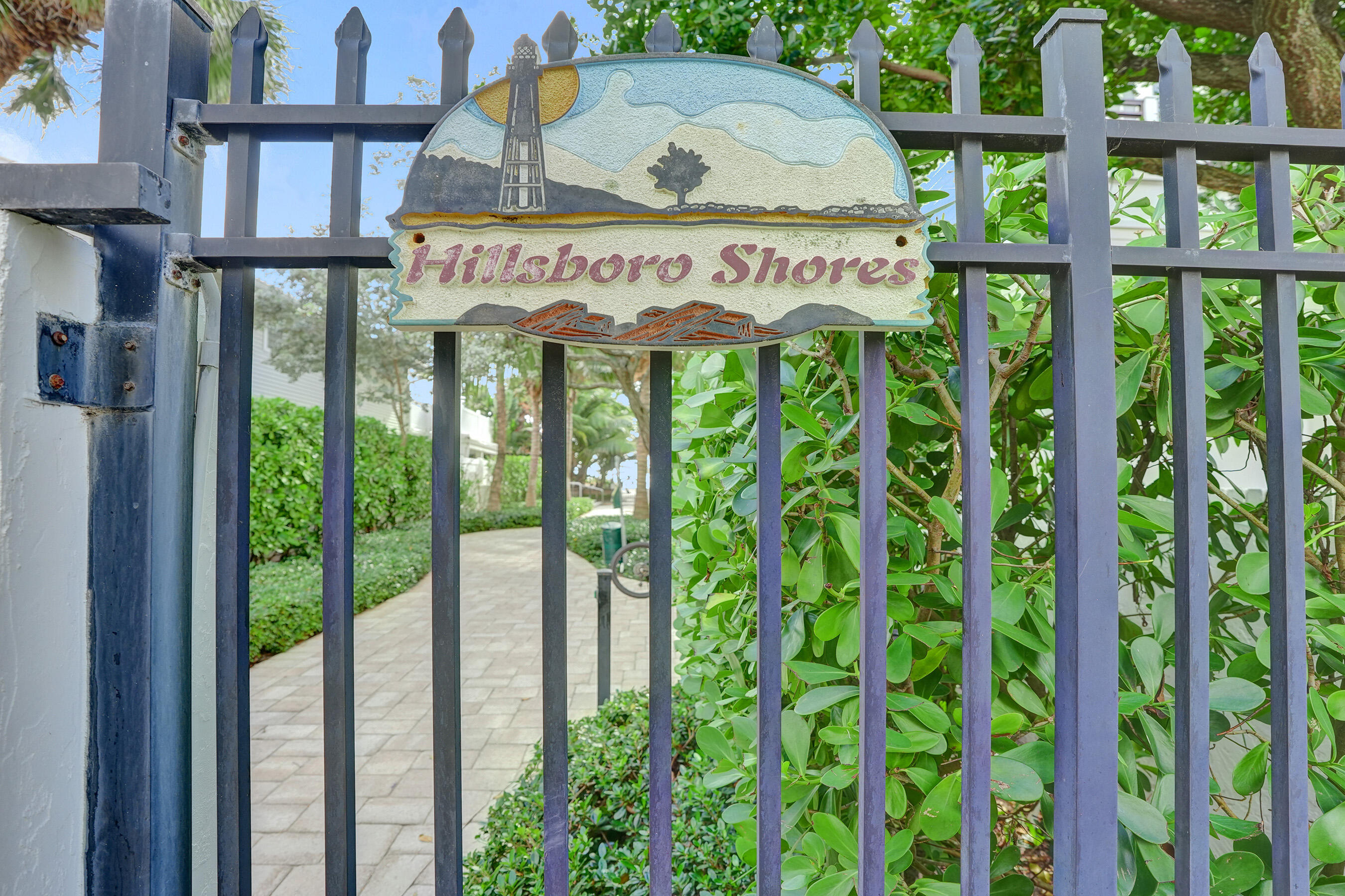 HILLSBORO SHORES - Residential