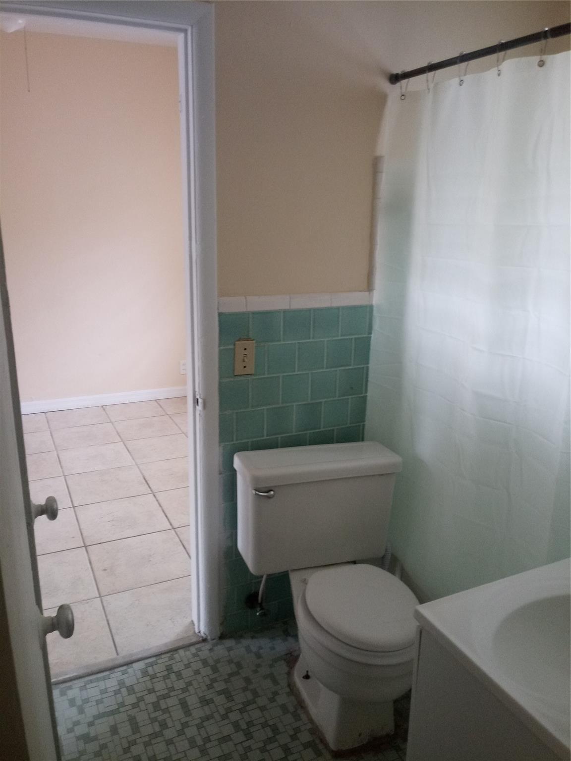 Lincoln Park Rep 15-58 B - Residential Lease