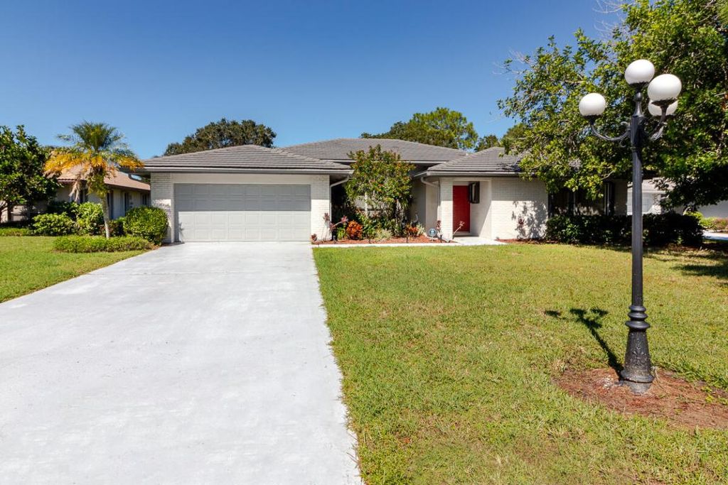 Photo of 2343 SW Spoonbill Drive, Palm City, FL 34990 (MLS # R11132406)