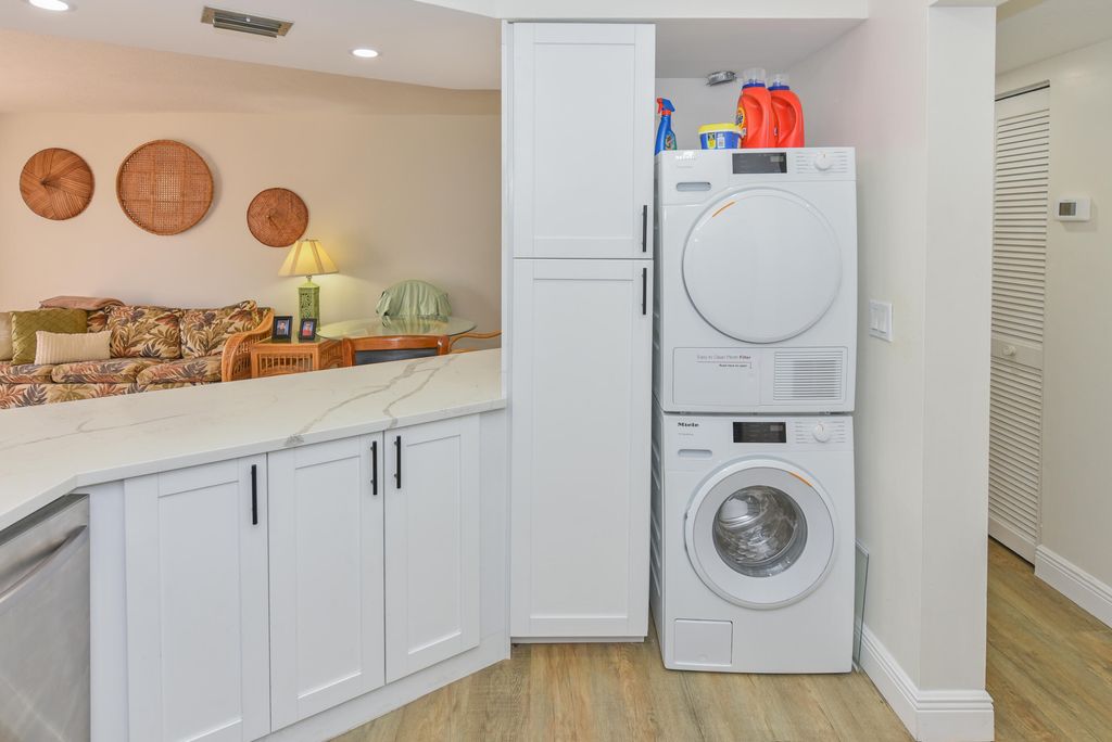 Photo of 1605 S Us Hwy 1 #D305, Jupiter, FL 33477 (MLS # B26015042)