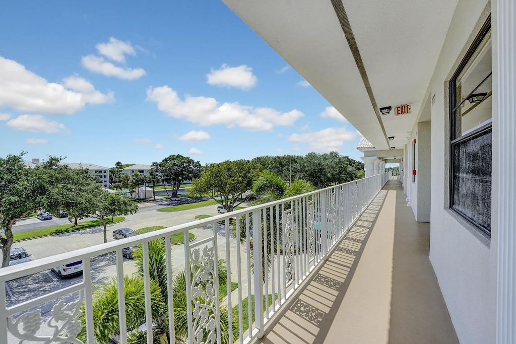 Photo of 6097 Balboa Circle #406, Boca Raton, FL 33433 (MLS # R11080042)