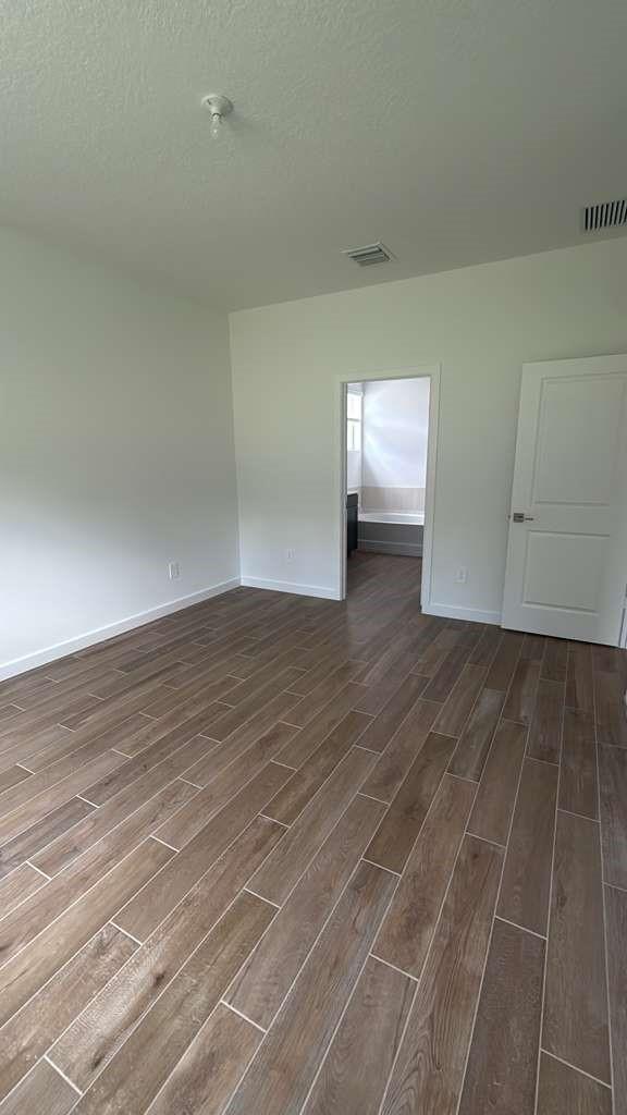 Twin Oaks - Residential Lease