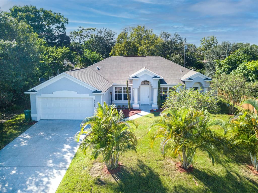Photo of 4010 SW Kallen Street, Port Saint Lucie, FL 34953 (MLS # R10752571)