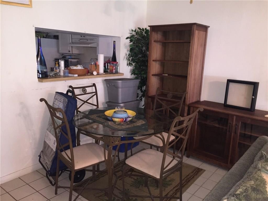 MEADOW LAKES - Residential