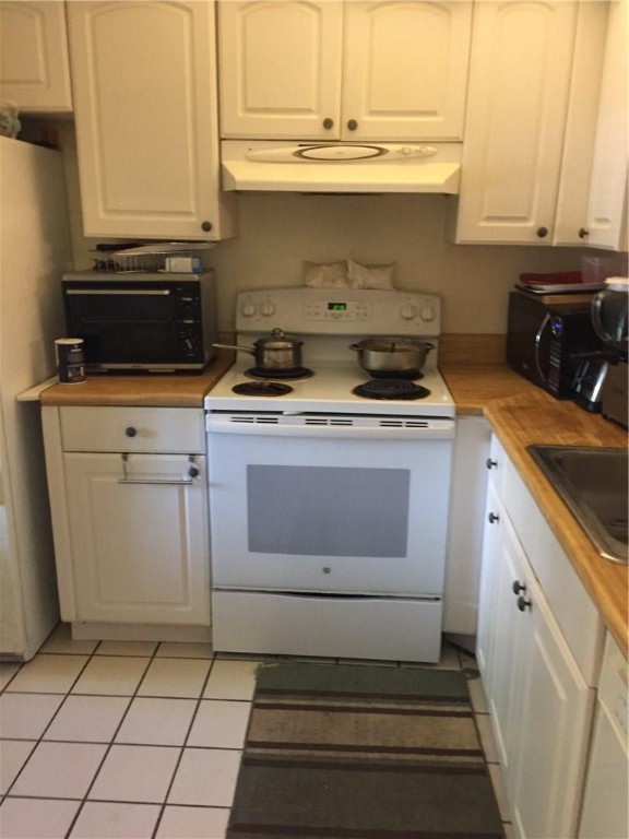 MEADOW LAKES - Residential