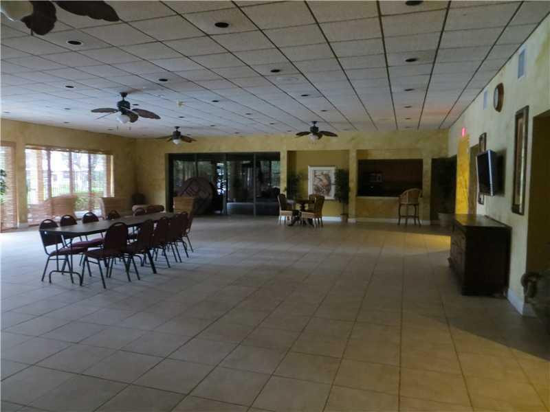 MEADOW LAKES - Residential