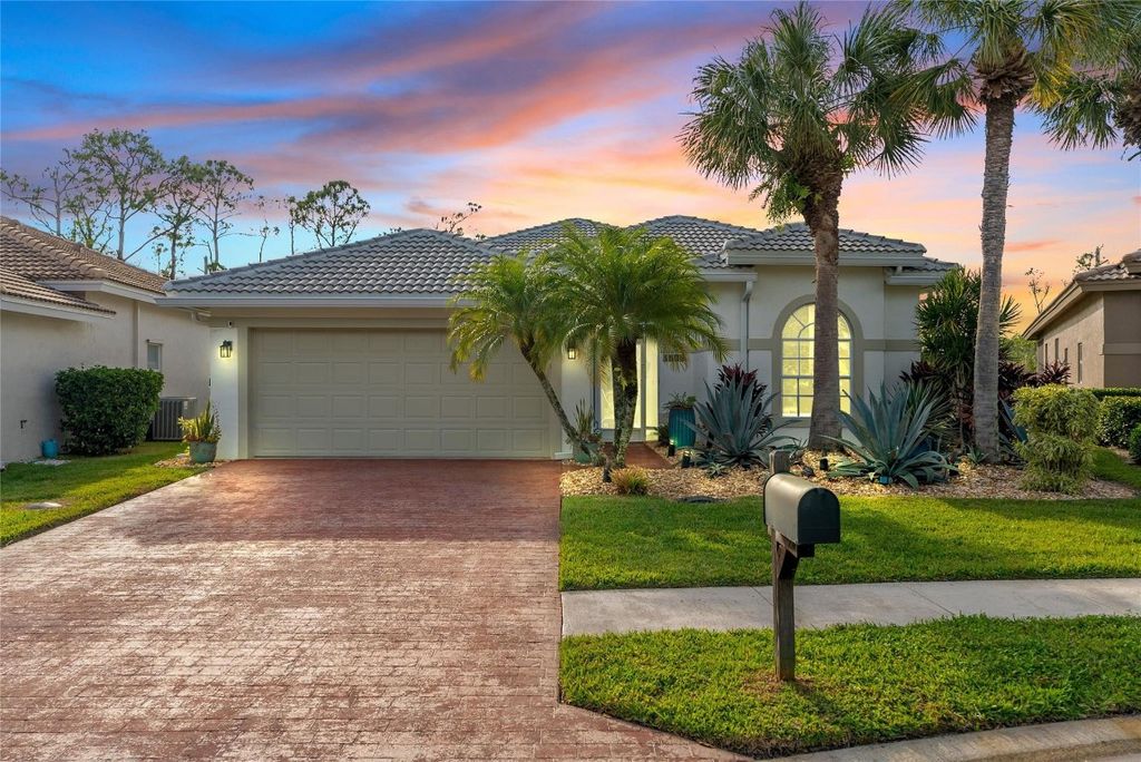 Photo of 4834 SE Devenwood Way, Stuart, FL 34997 (MLS # F10476378)