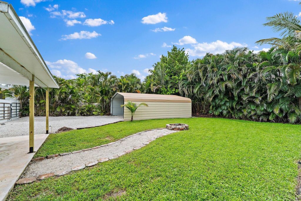 Photo of 1008 Mohawk Street, Jupiter, FL 33458 (MLS # R11098609)